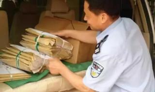 网友拍到高考试卷押运